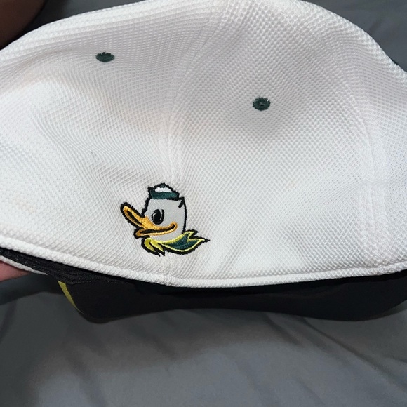 Men’s Nike Oregon ducks hat - Picture 4 of 5